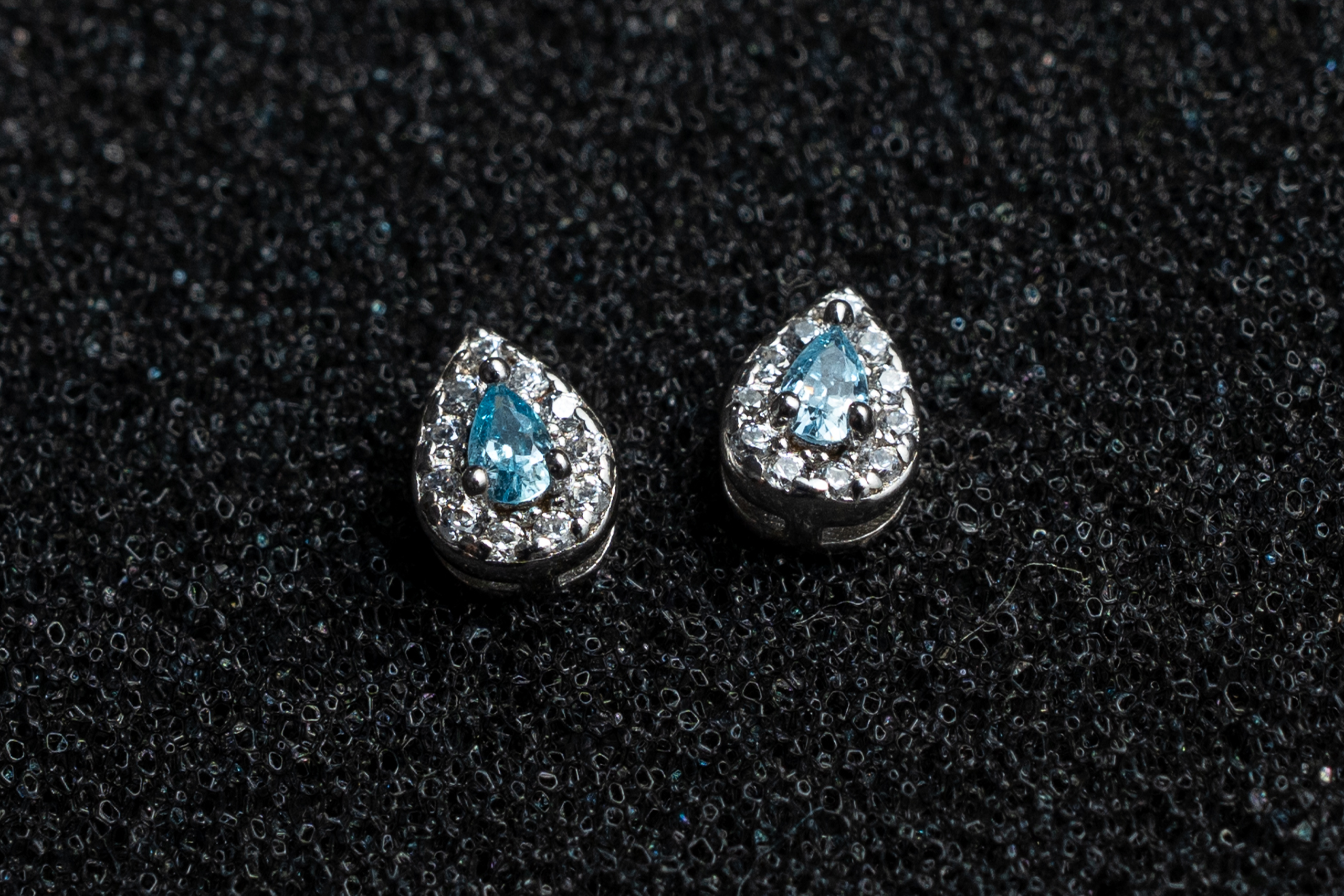 Brinco Gota Diamond Blue