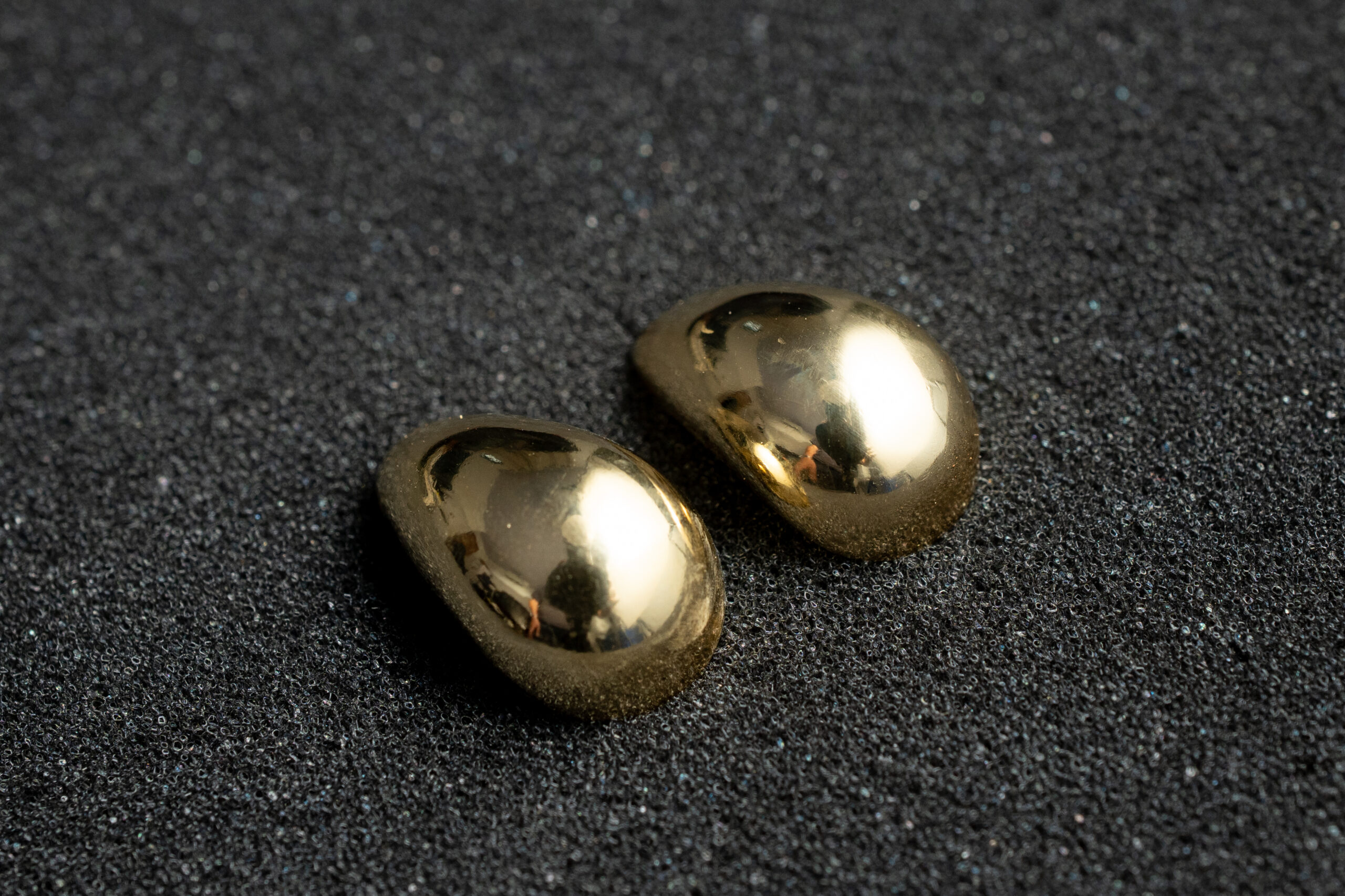 Brinco Gota GG - Banhado em Ouro18k