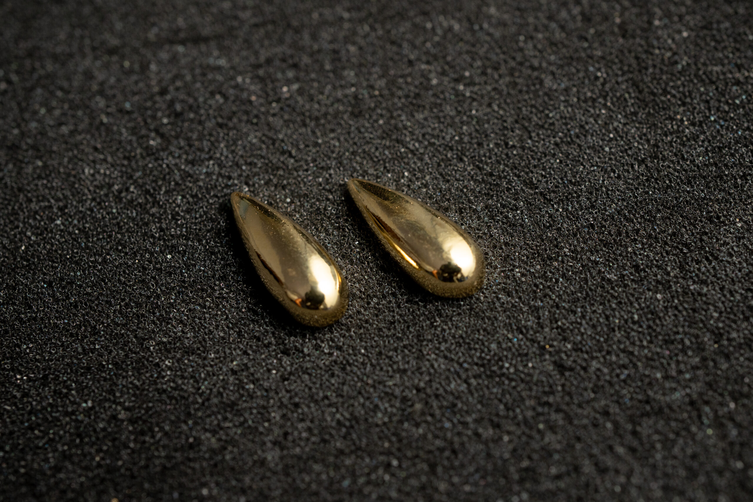 Brinco Gota Slim - Banhado em Ouro 18k