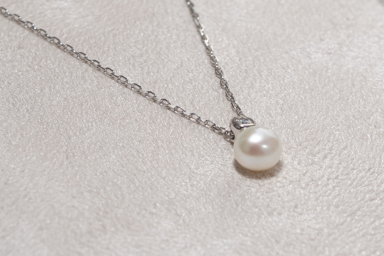Colar de Pérola e Moissanite- Banhado em Ródio
