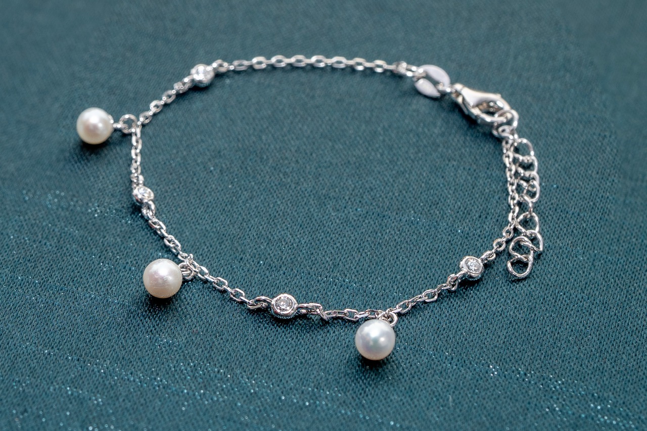 Pulseira de Pérolas e Diamante de Lab- Banhado em Ródio
